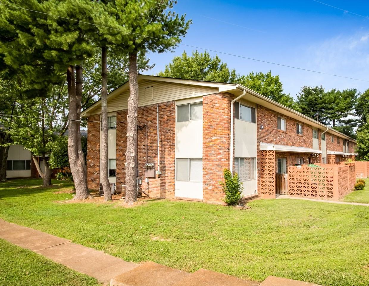 Elysian Garden Apartments and Townhomes - Photo 6 of 11