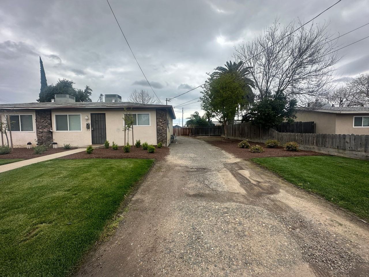 2403 - Pendleton - Photo 2 of 23