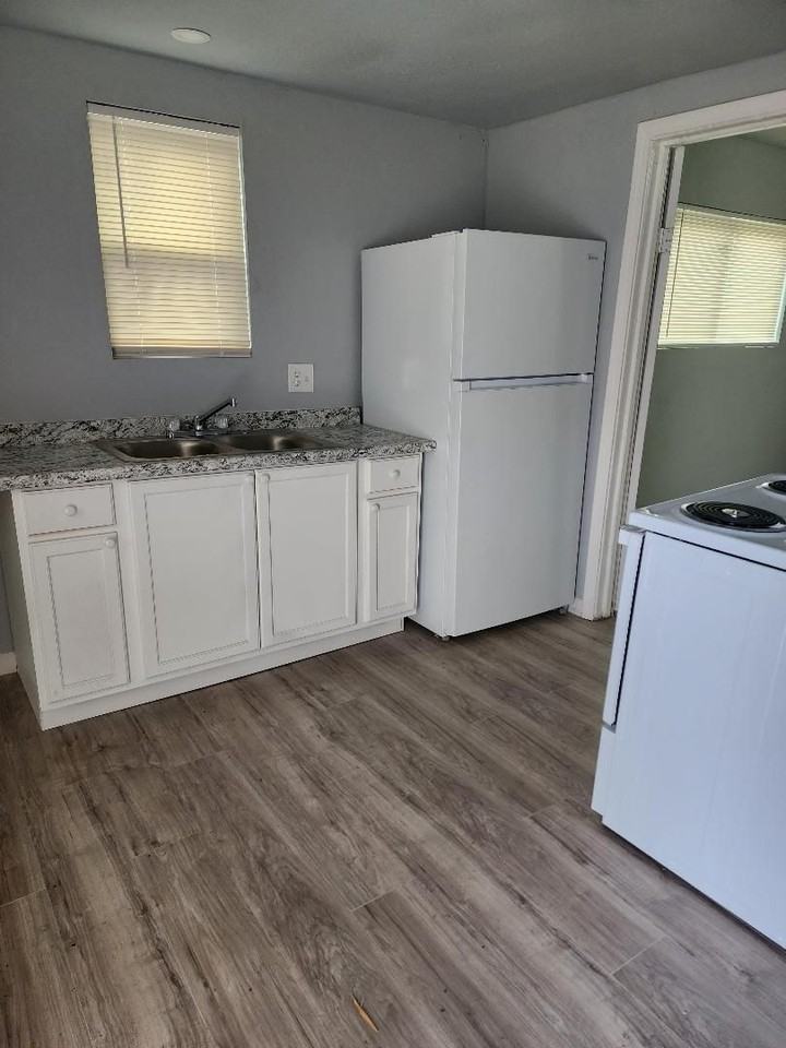 All Utilities Paid - Photo 2 of 7