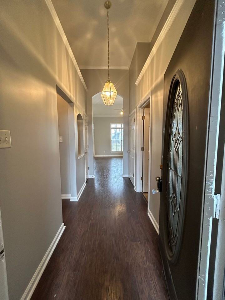9204 Acadia Pl - Photo 4 of 23