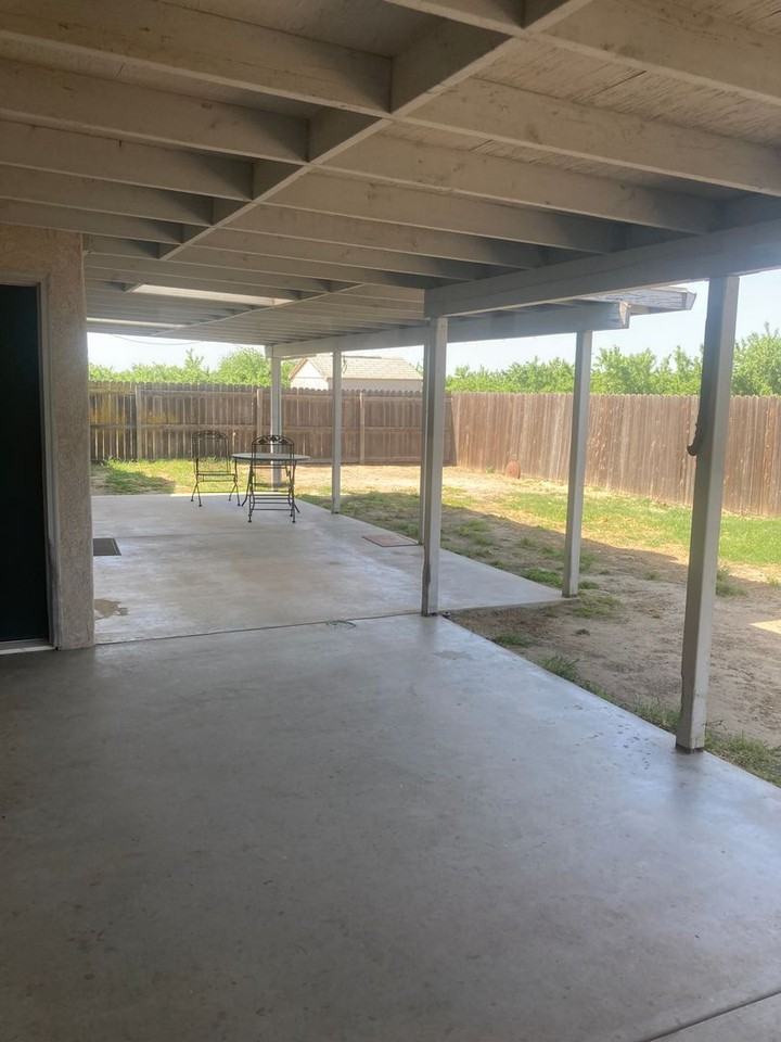 15290 Sunset Dr - Photo 3 of 28