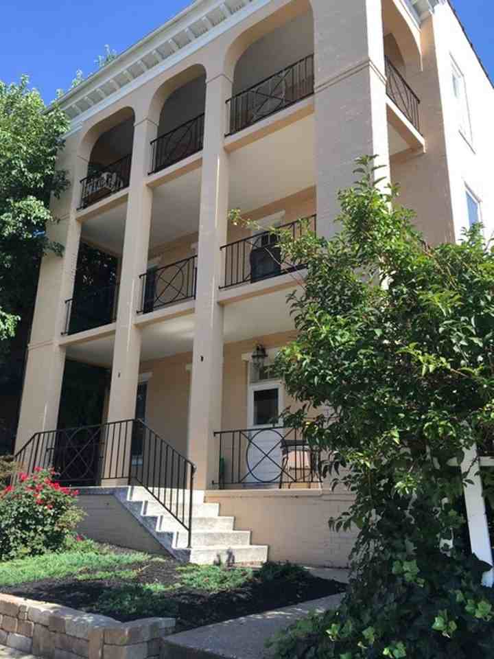 1108 W King St Apt 3e