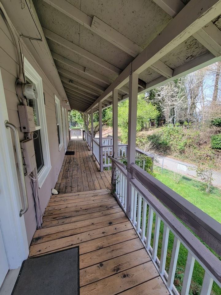 1290 Retsil Rd E - Photo 3 of 23