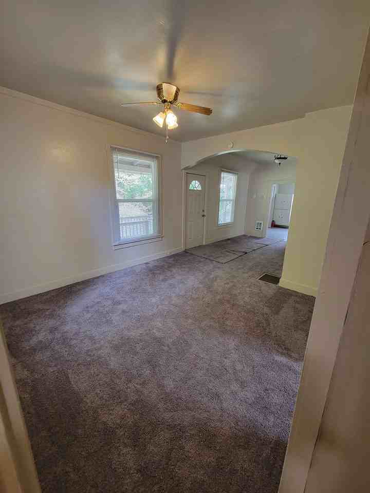 1290 Retsil Rd E - Photo 4 of 23