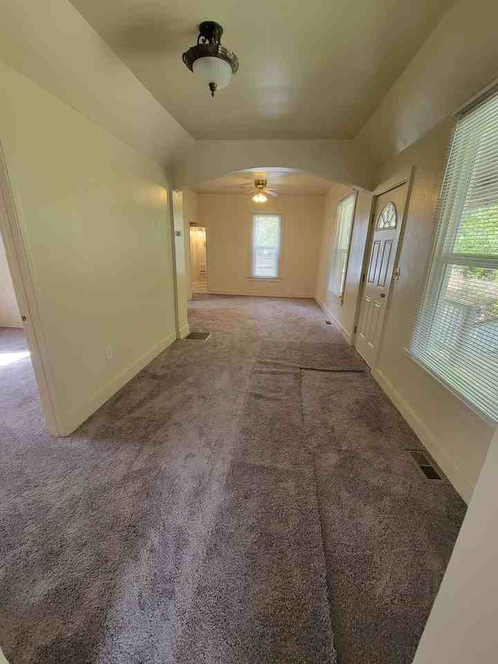 1290 Retsil Rd E - Photo 5 of 23