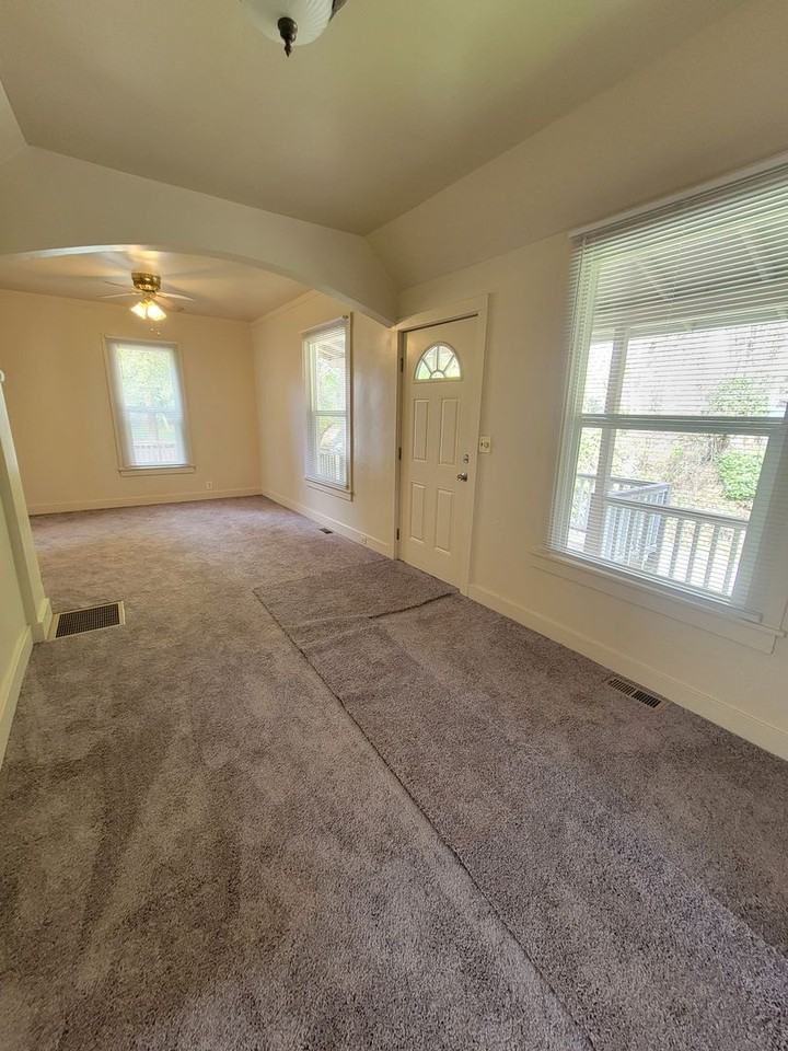 1290 Retsil Rd E - Photo 6 of 23