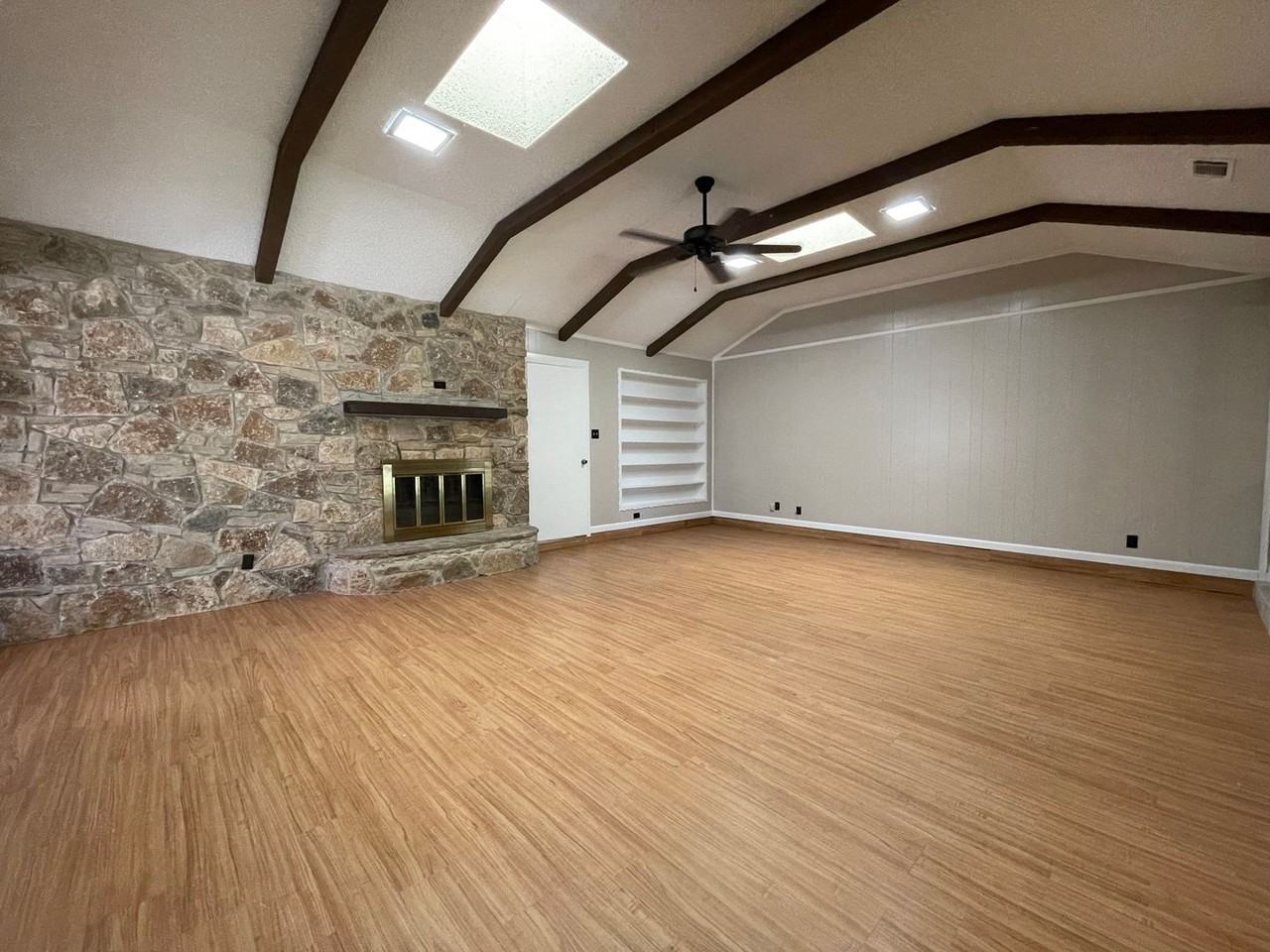 4508 Mill Pond Ct - Photo 4 of 33
