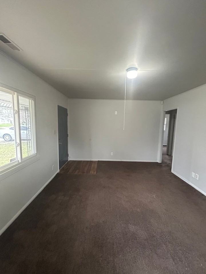 5217 Bowser Ave - Photo 2 of 6