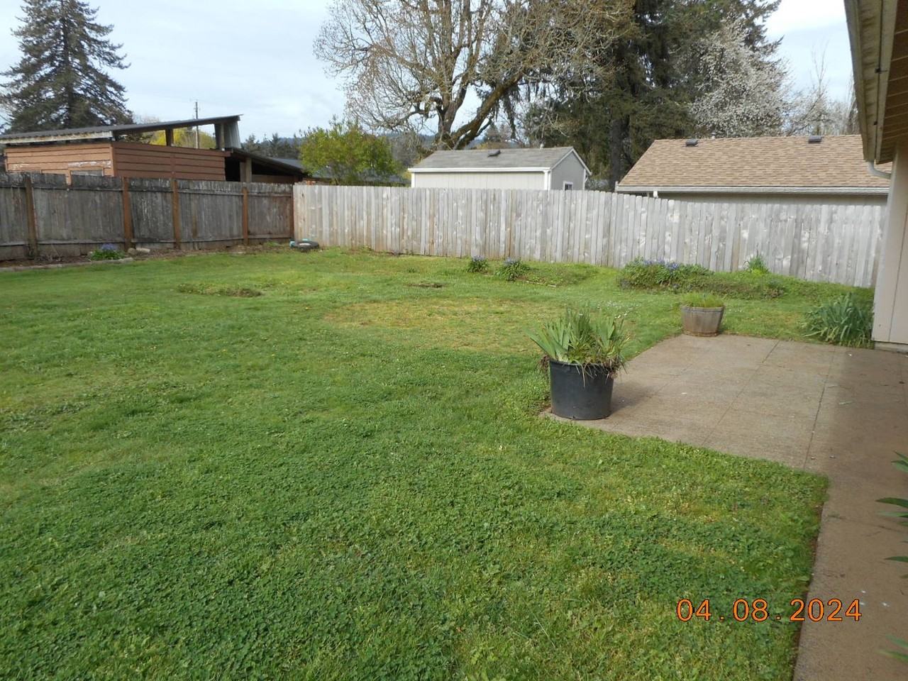 3115 Ne Willamette Ave - Photo 3 of 21