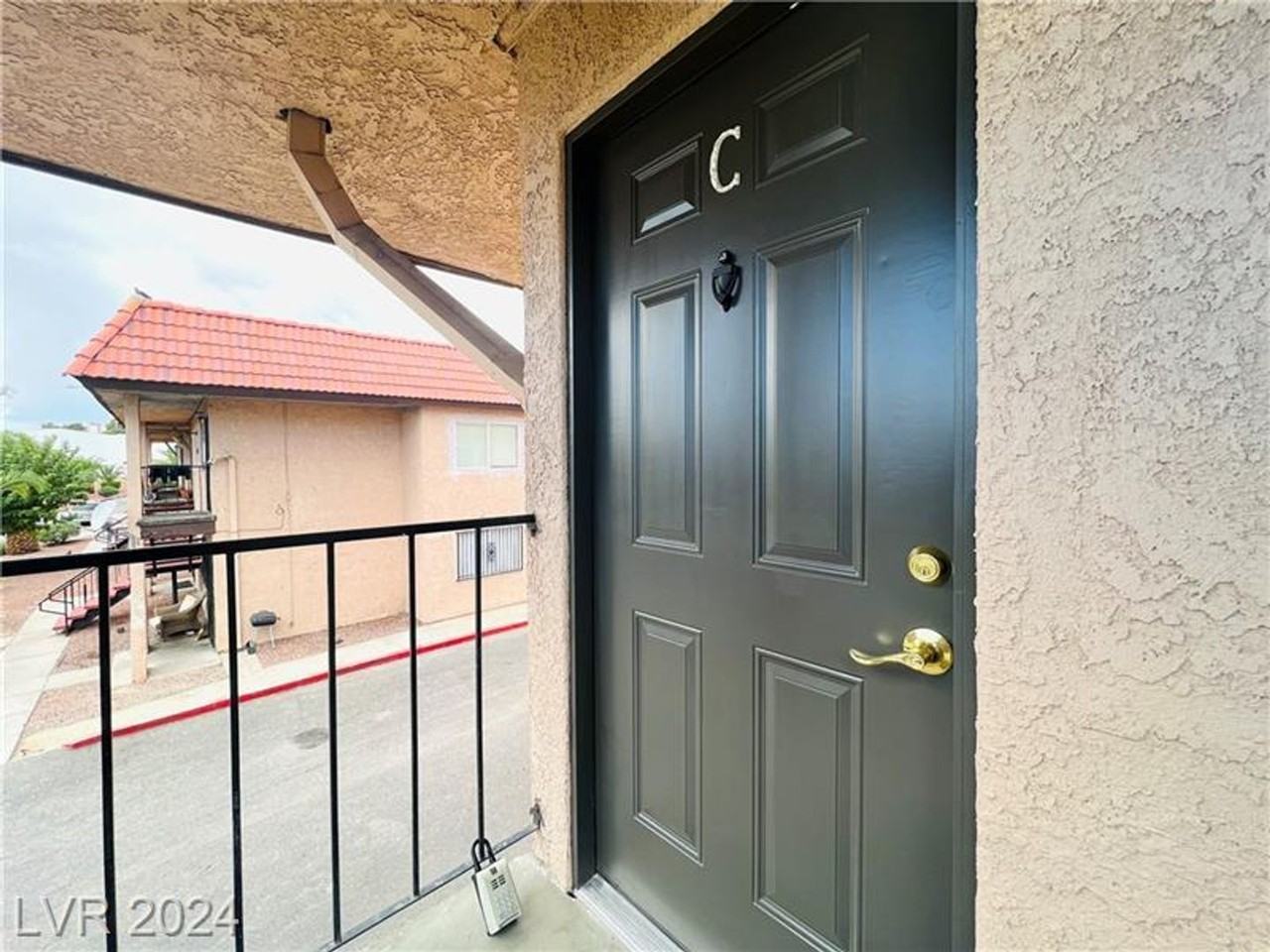 2920 Siki Ct #C - Photo 2 of 10