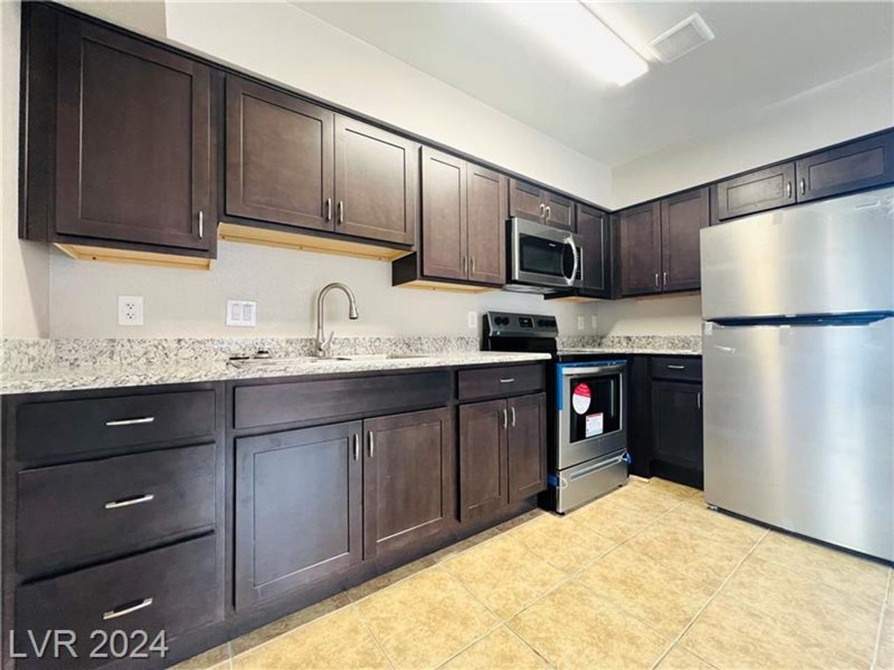 2920 Siki Ct #C - Photo 5 of 10