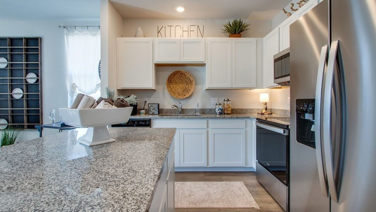 540 Ellen Rd - Photo 5 of 22