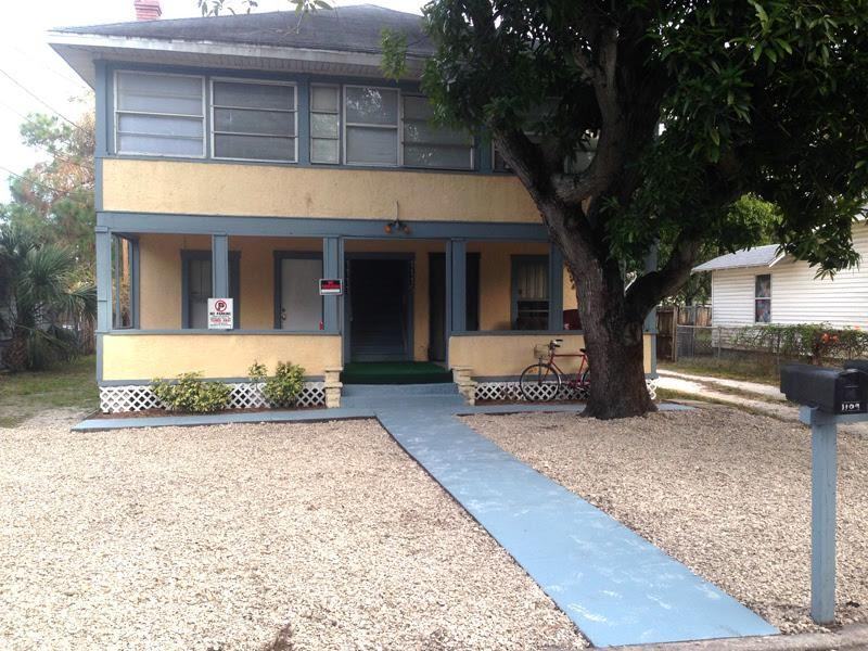 1115 Mango Street - Photo 3 of 3