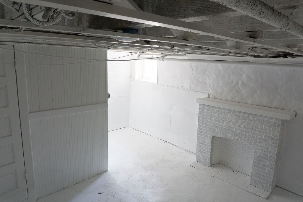 3400 W Franklin St #A - Photo 5 of 14