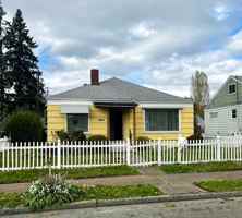 featured image of 2318 10th St