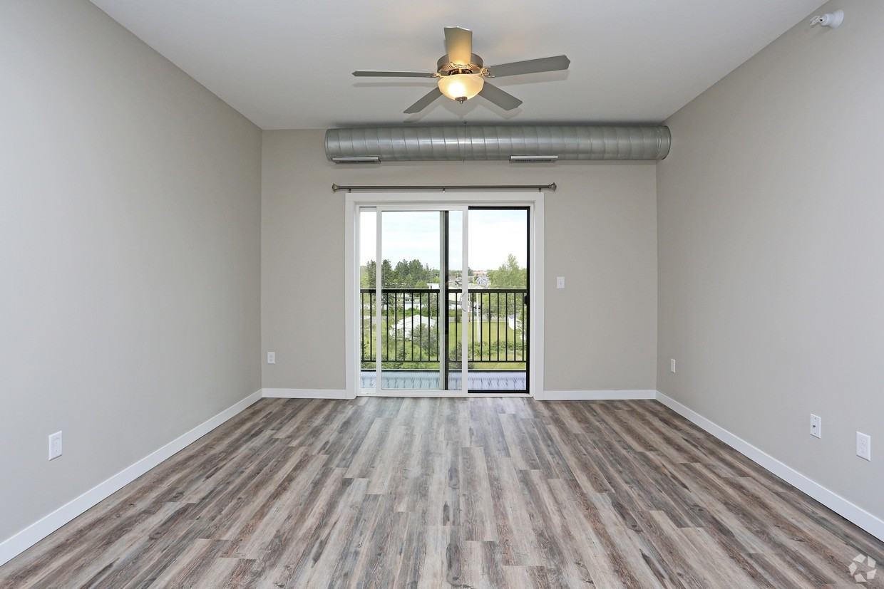 320 North - Photo 5 of 9