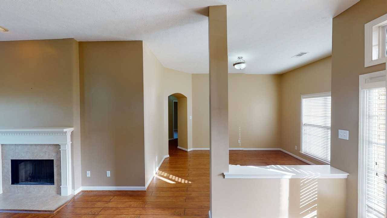 615 Castle Brook Dr - Photo 6 of 34