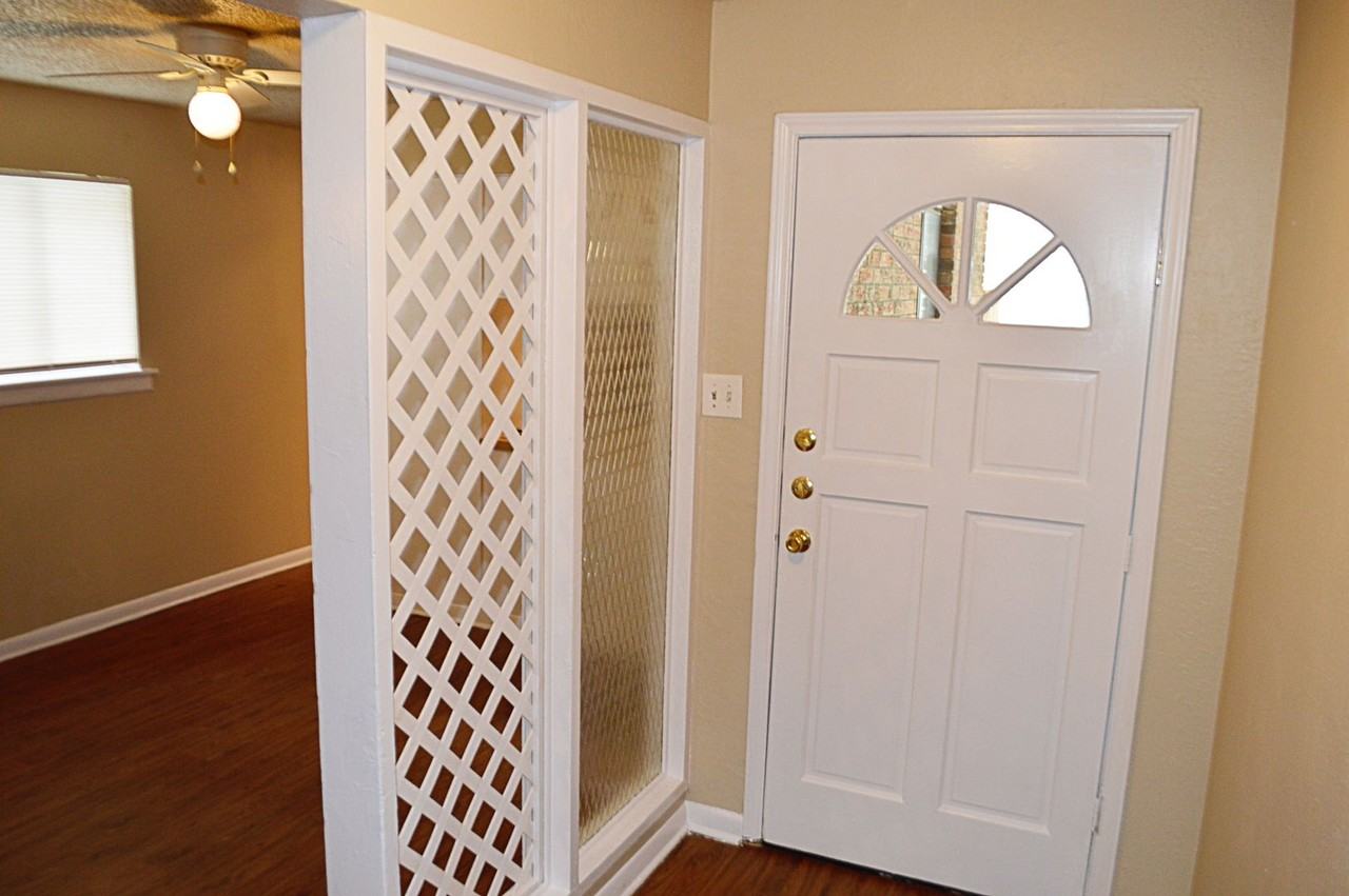 3708 Slade Blvd - Photo 3 of 14