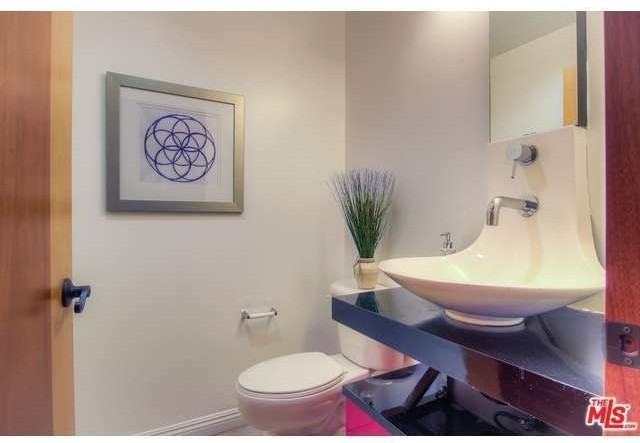 5303 Satsuma Ave #107 - Photo 3 of 13