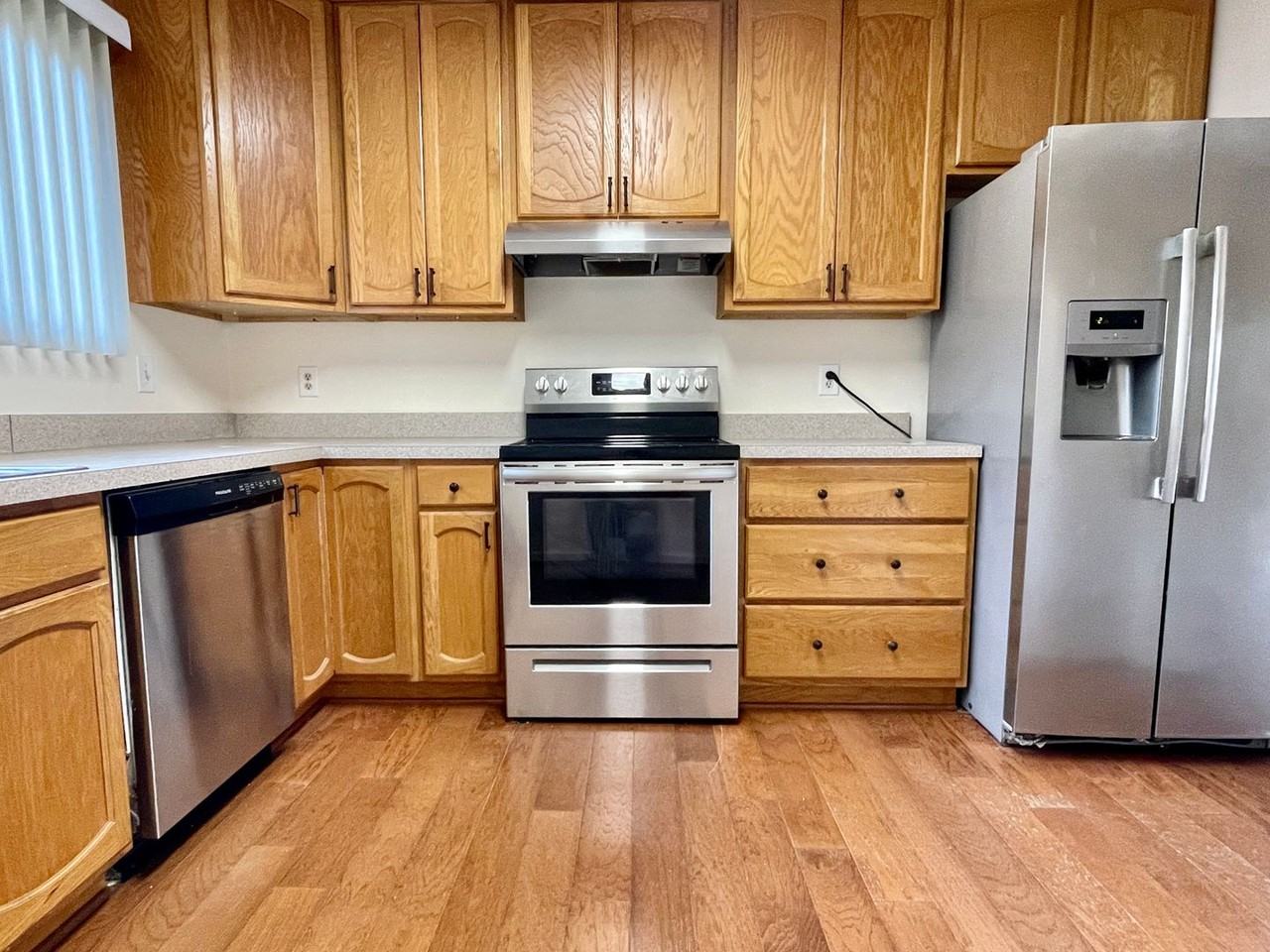 15279 Forest Grove Dr - Photo 3 of 19