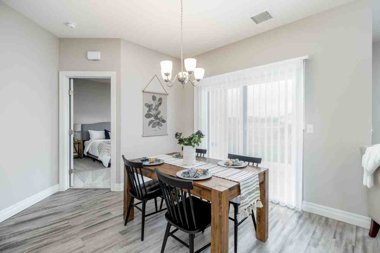 5122 N Villa Pl - Photo 3 of 19