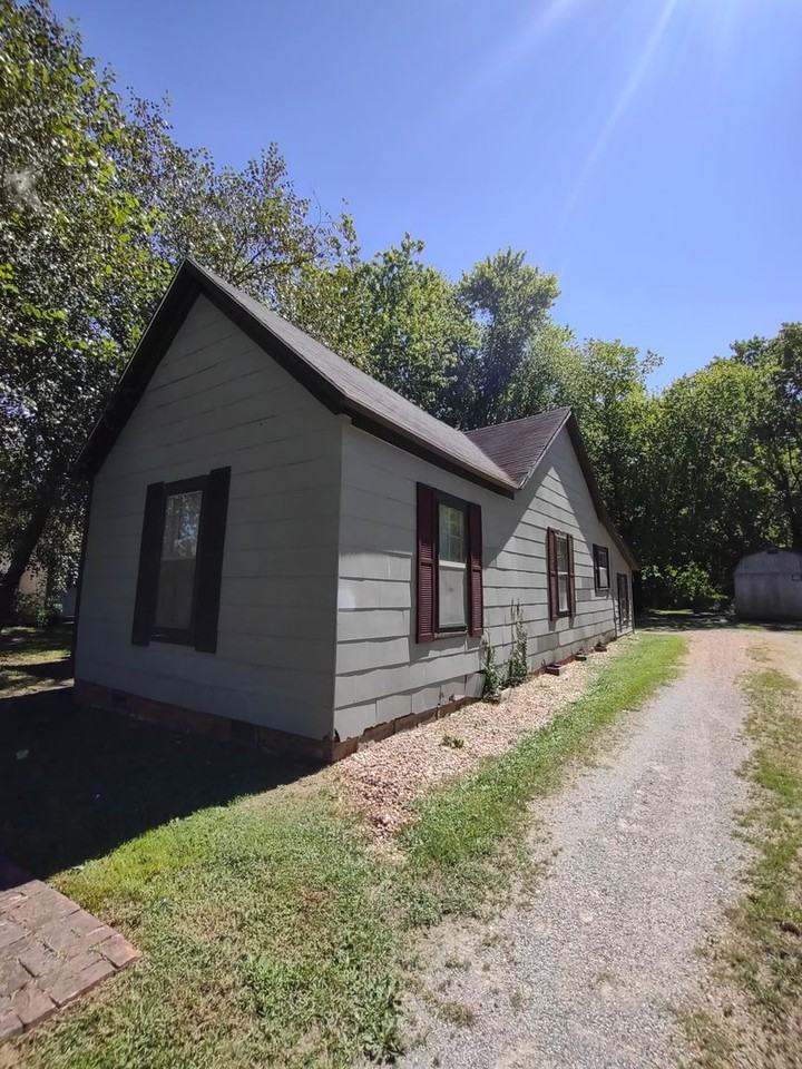 2612 State Route 1820 - Photo 3 of 13