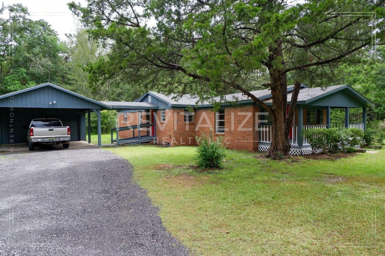 2421 Arc Rd - Photo 2 of 10