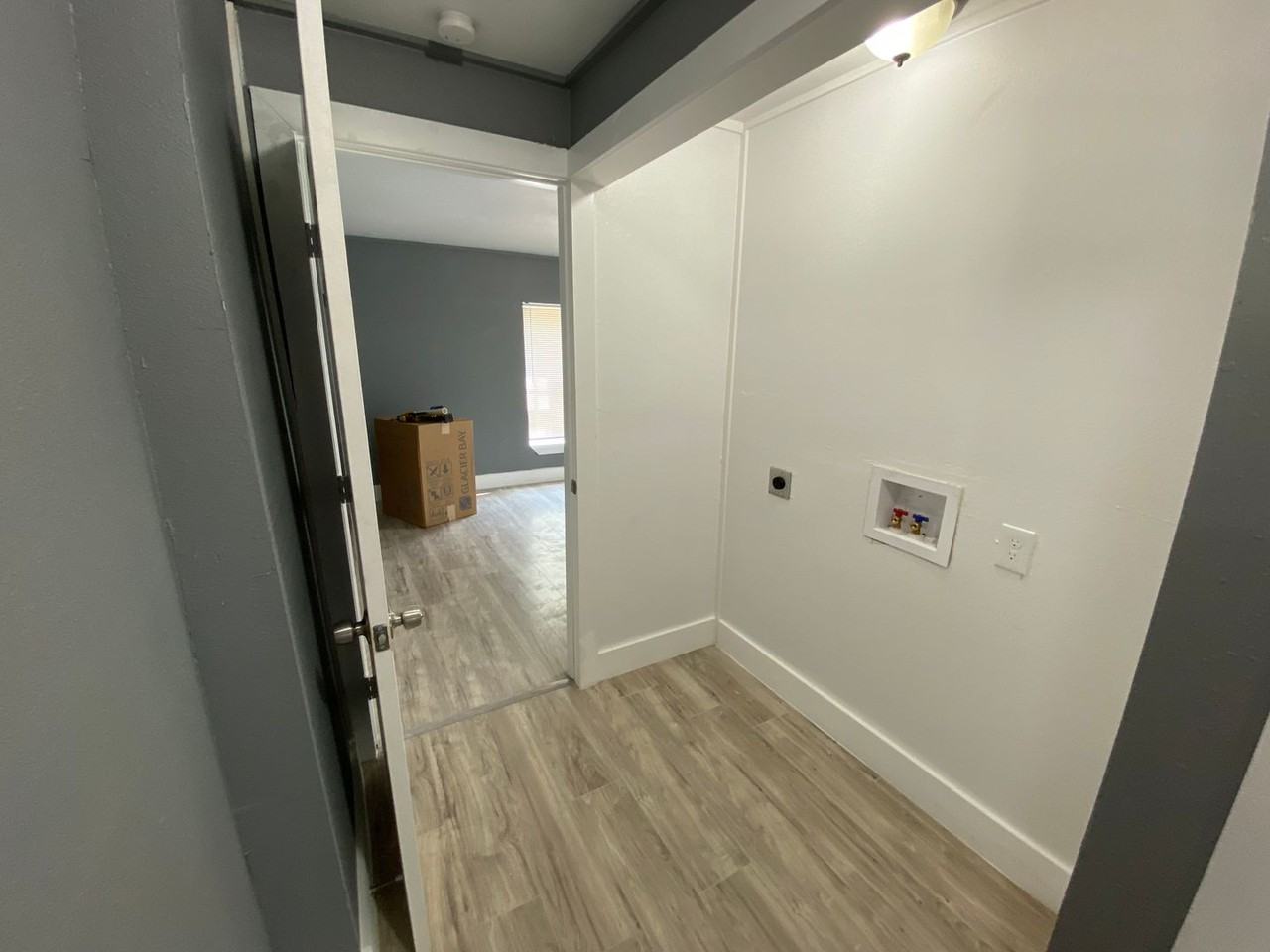806 E Brin St - Photo 2 of 28