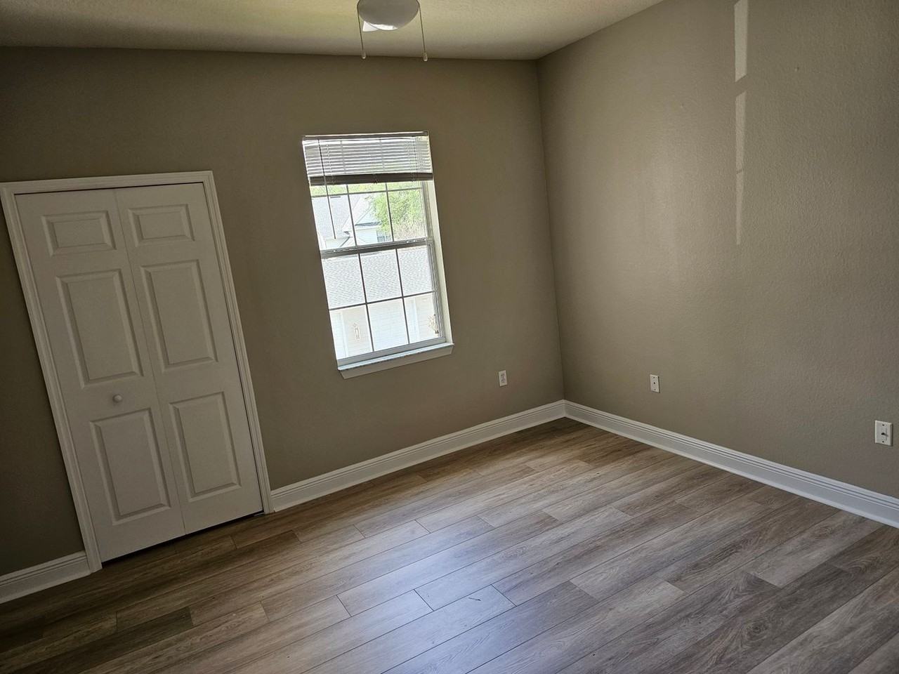 1301 Eastern Pecan Pl - Photo 7 of 47