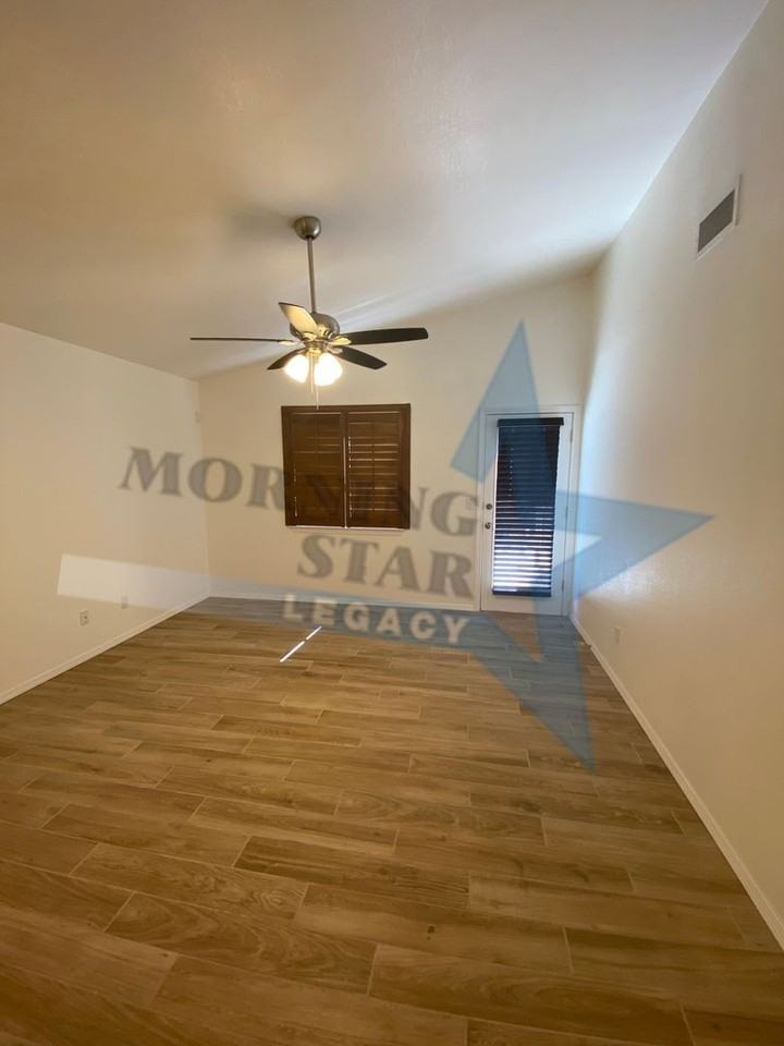 1320 Doniphan Pl - Photo 2 of 12