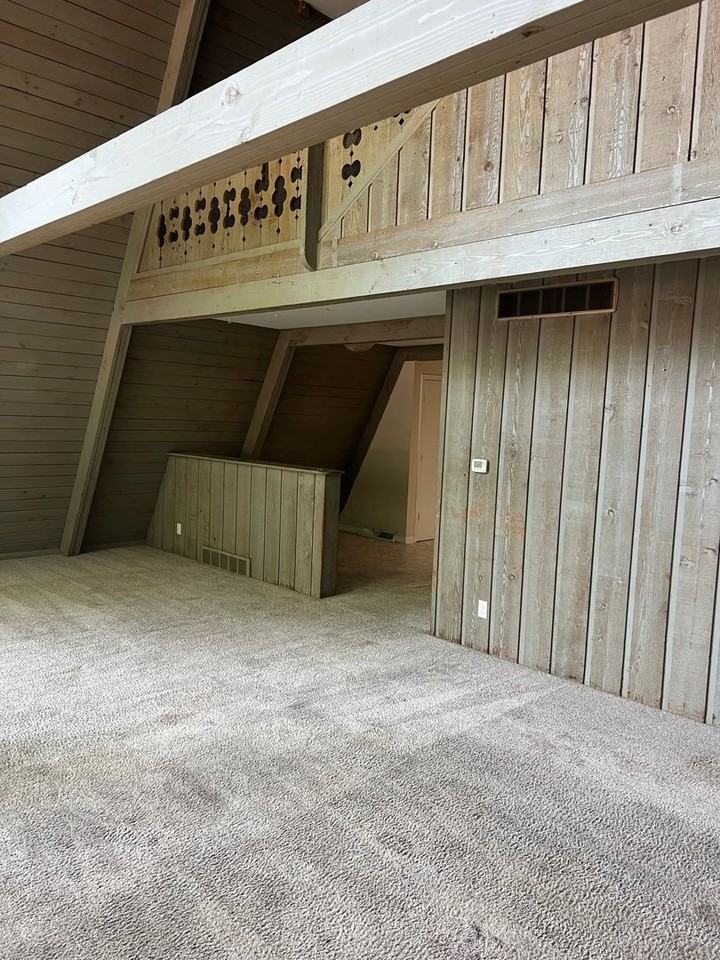 1806 Stanford Dr - Photo 3 of 15
