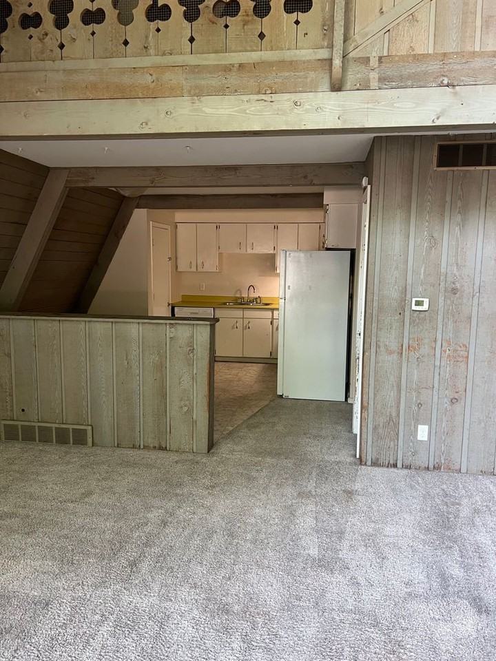 1806 Stanford Dr - Photo 5 of 15