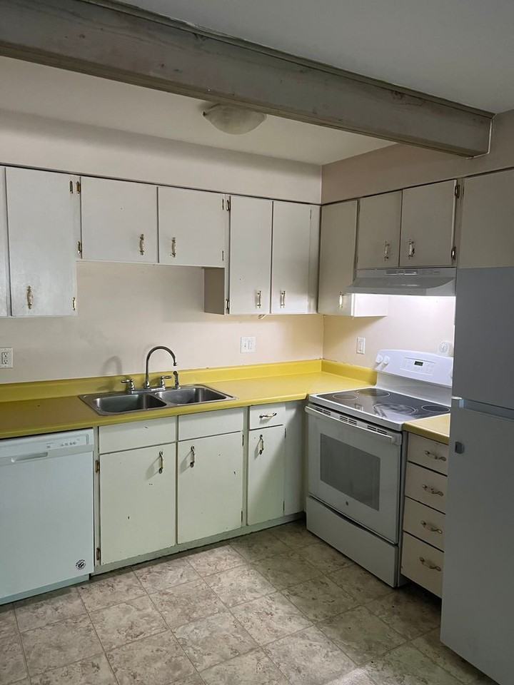 1806 Stanford Dr - Photo 6 of 15