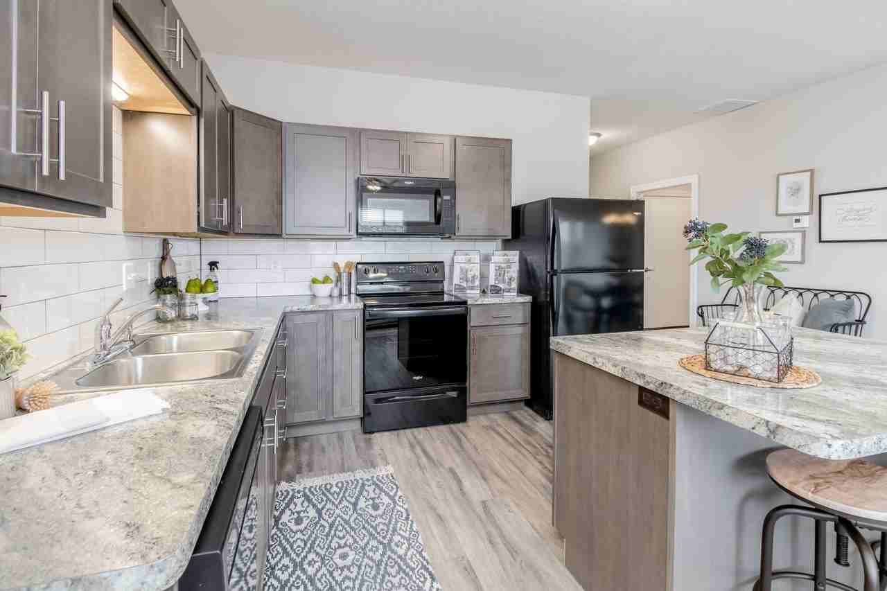 5156 N Jasmine Ct - Photo 2 of 16