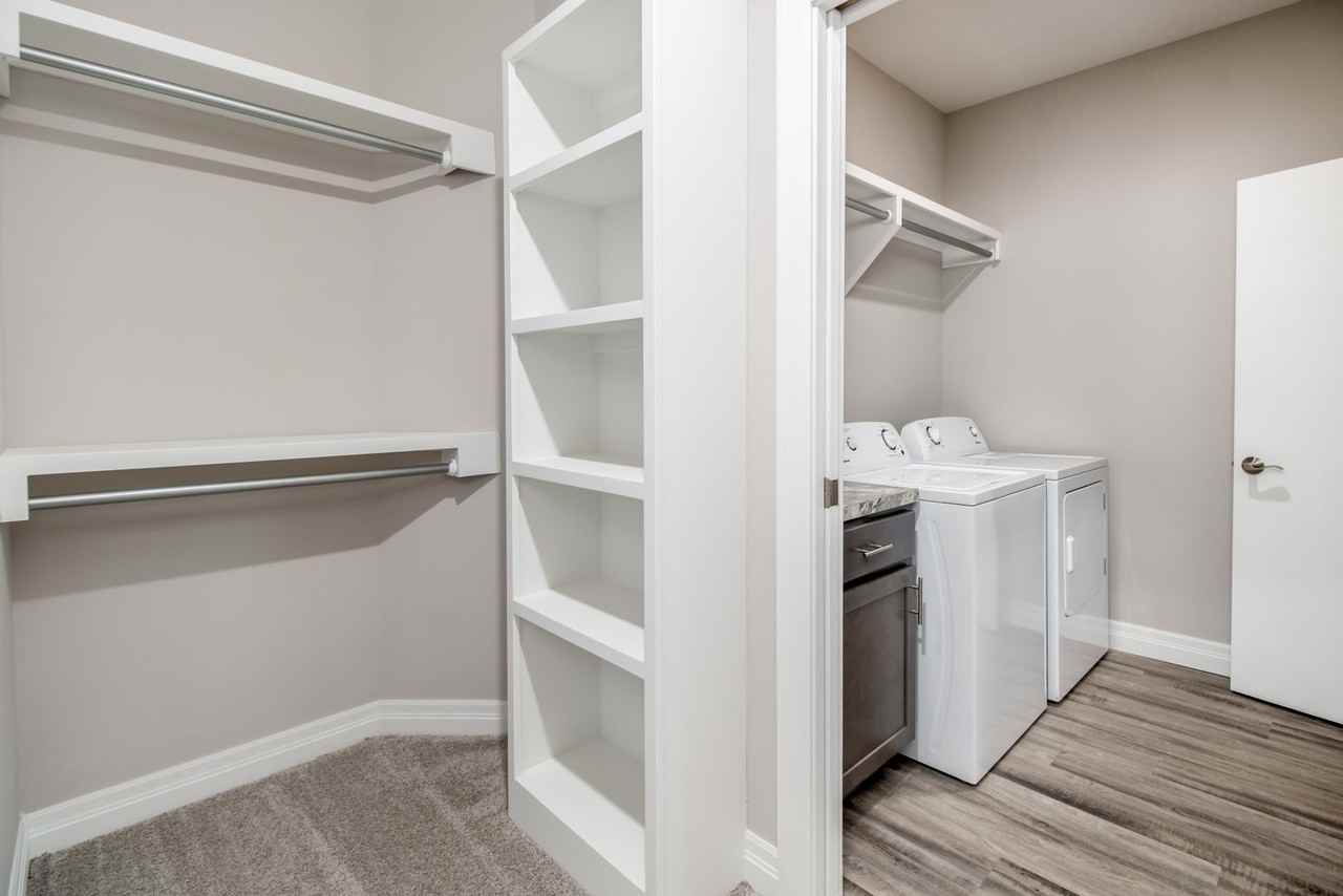 5156 N Jasmine Ct - Photo 3 of 16