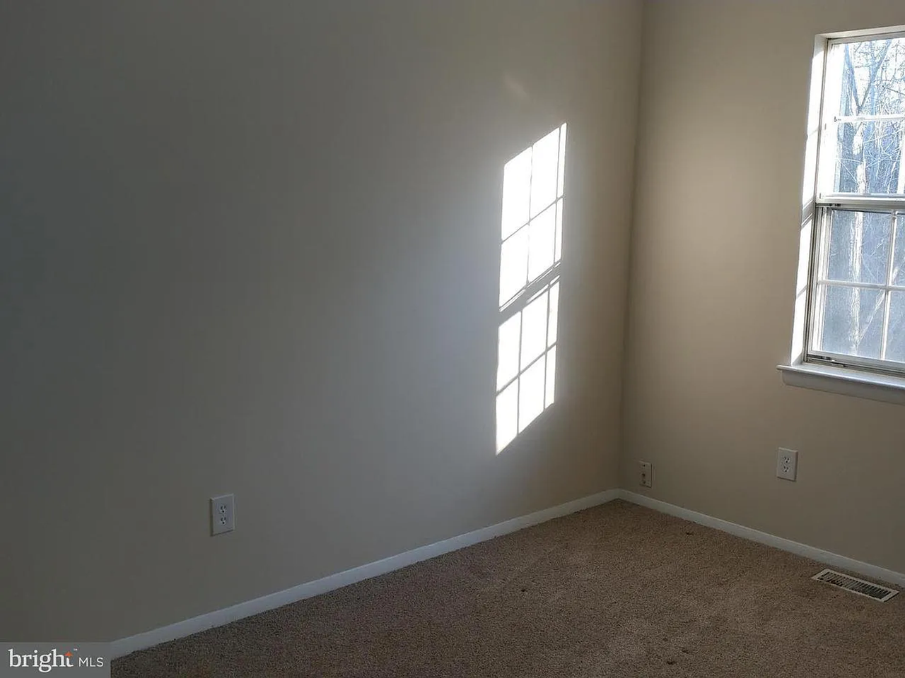 962 Topview Dr - Photo 7 of 11