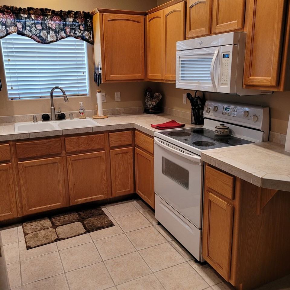 3560 Lost Dutchman Dr #1 - Photo 5 of 13