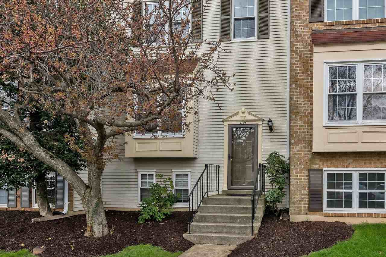 734 Ivy League Ln - Photo 3 of 46