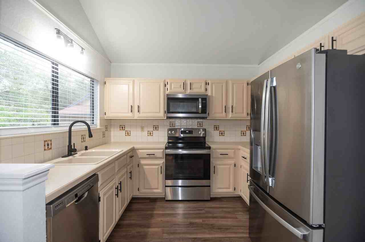 11513 Juniper Ridge Dr - Photo 7 of 34