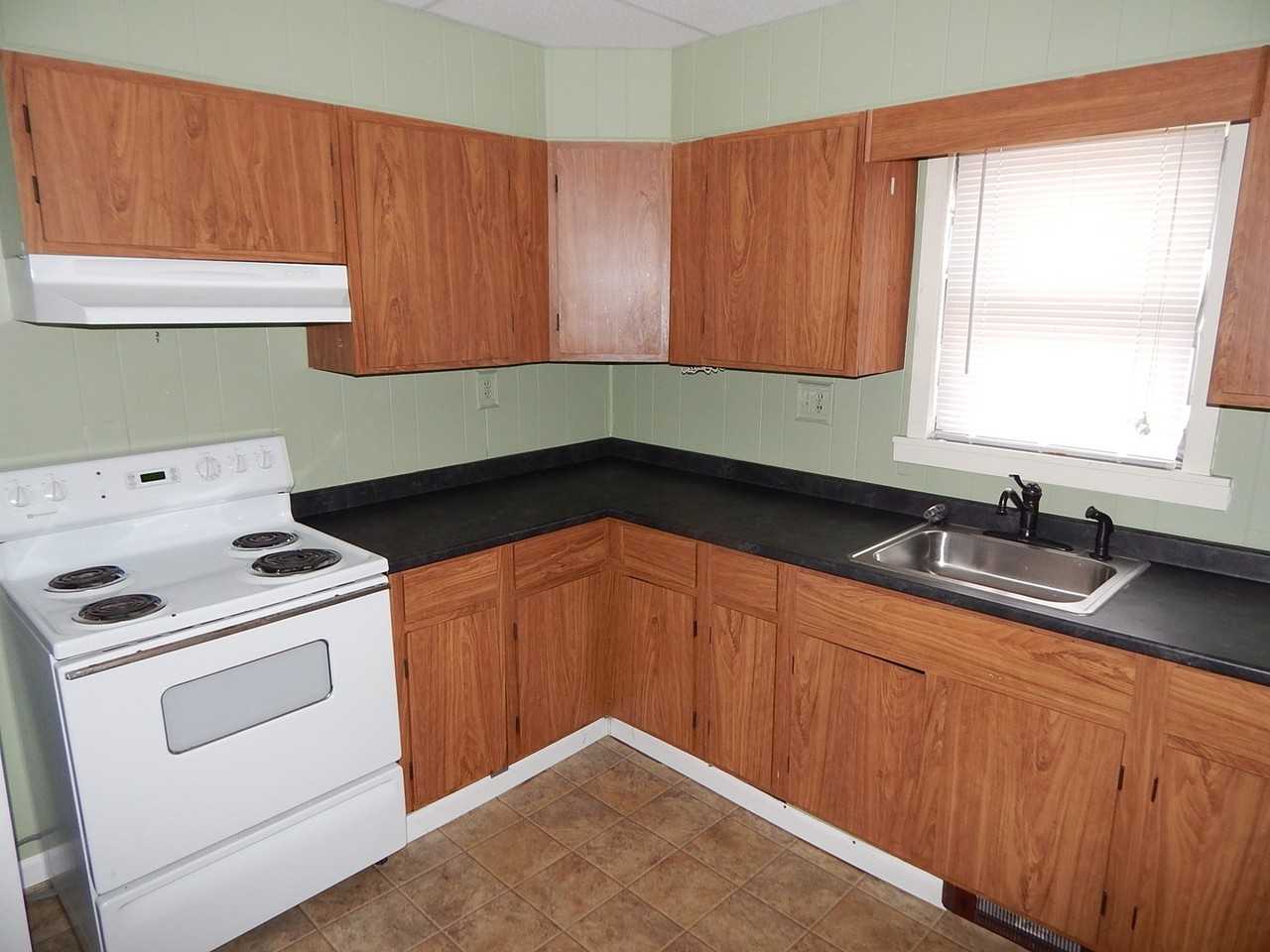 102 Union - Photo 3 of 5