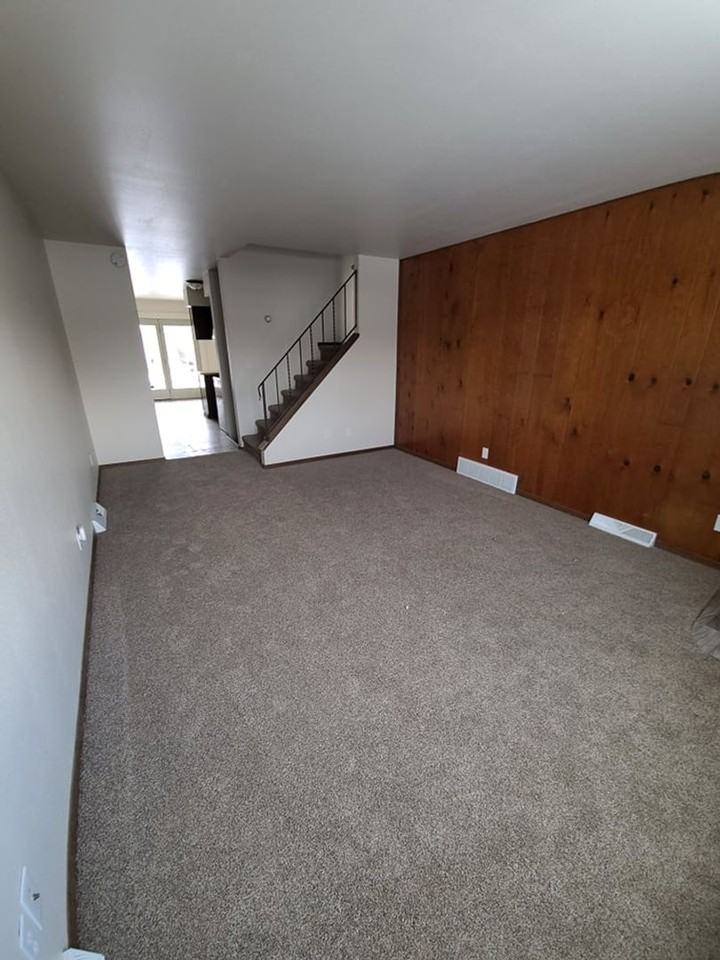 2016 Sherri Court - Photo 2 of 8