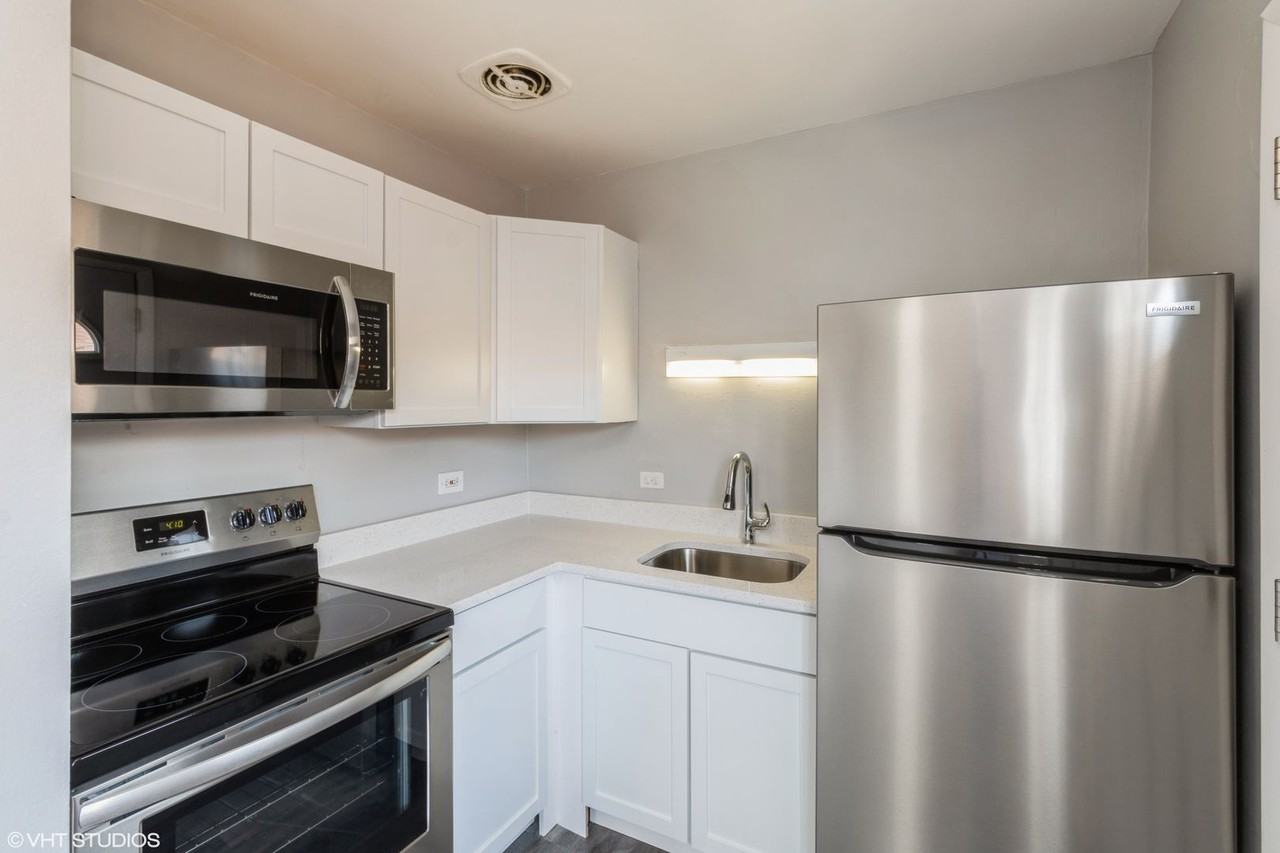 430 W Palatine Rd #12 - Photo 4 of 13