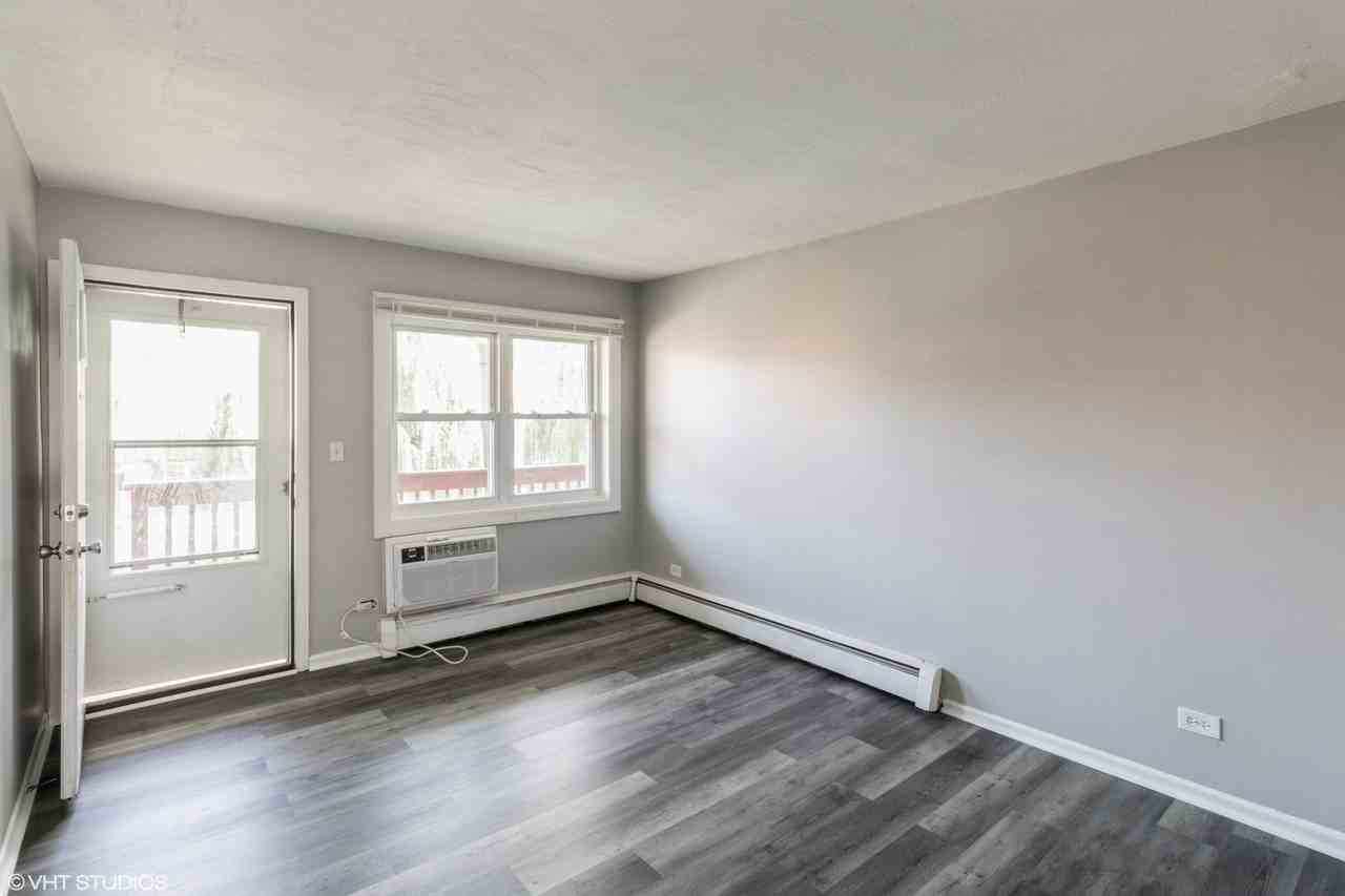 430 W Palatine Rd #12 - Photo 6 of 13