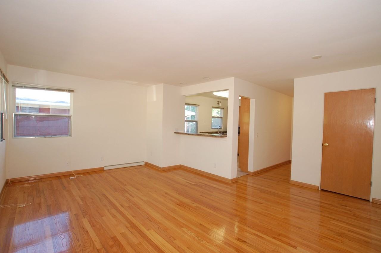 505 Midvale - Photo 4 of 12