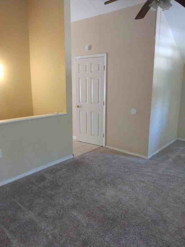 #726-728 S. Main St. - Photo 2 of 19