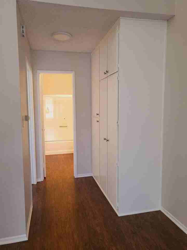 Lincoln Heritage - Photo 3 of 9