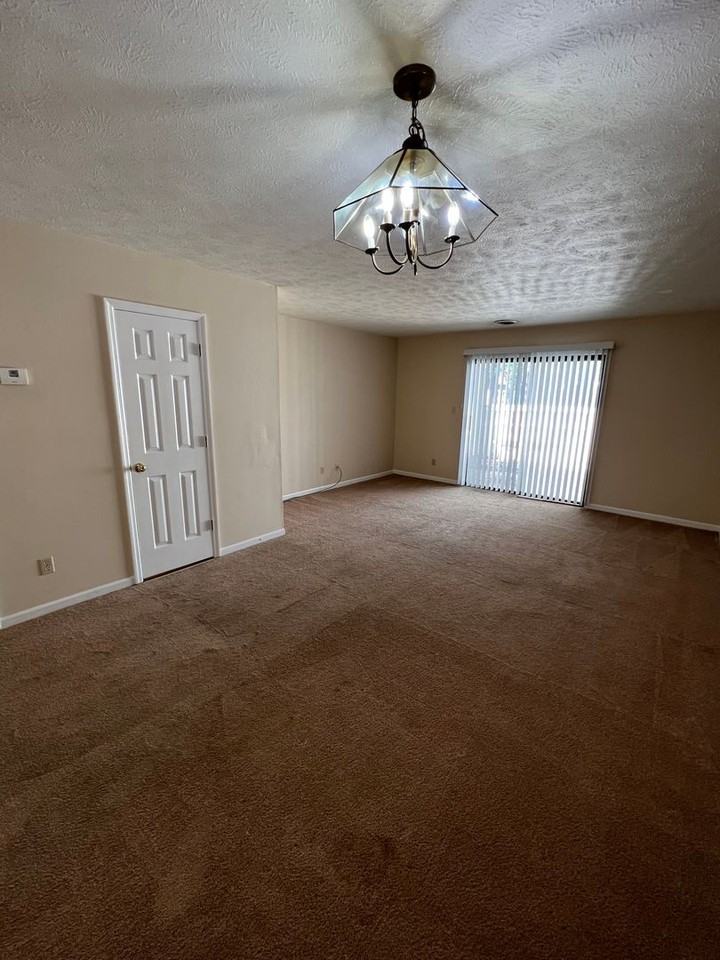 1025 Carolina Rd - Photo 4 of 19