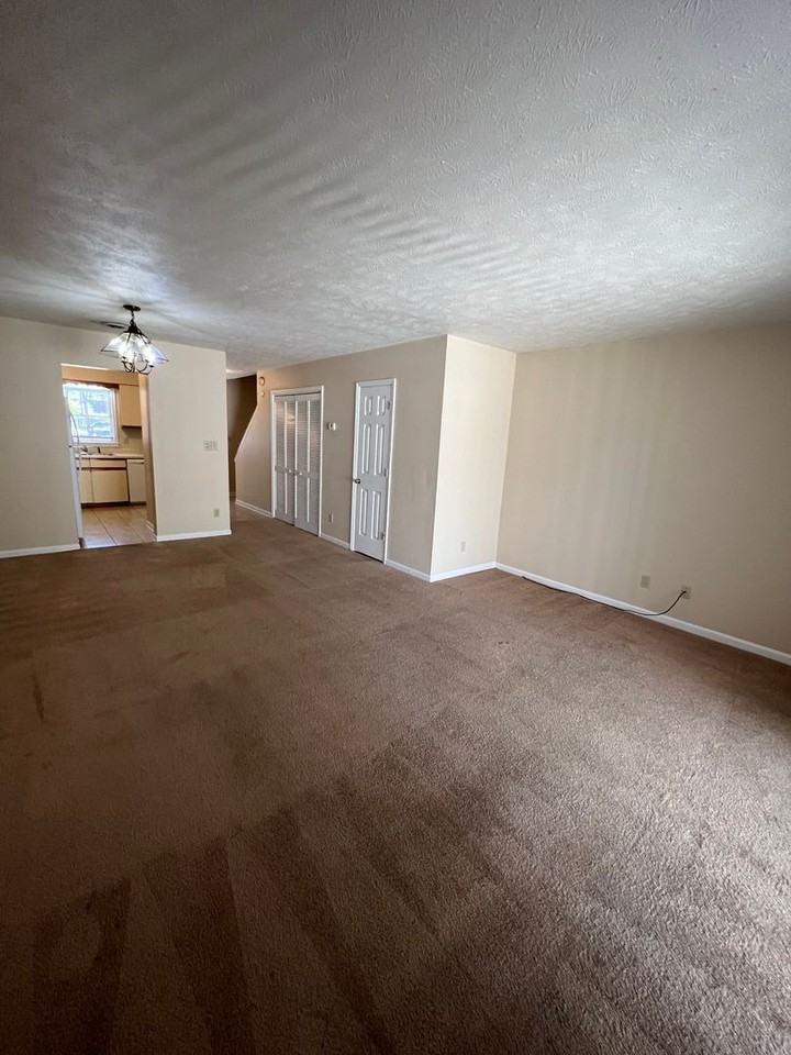 1025 Carolina Rd - Photo 6 of 19