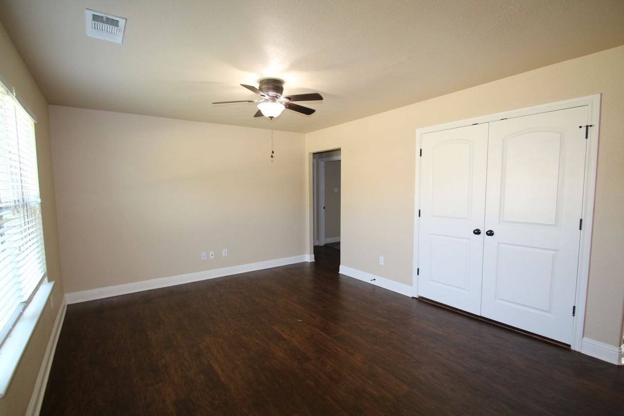 131 Sunburst Ct - Photo 3 of 19