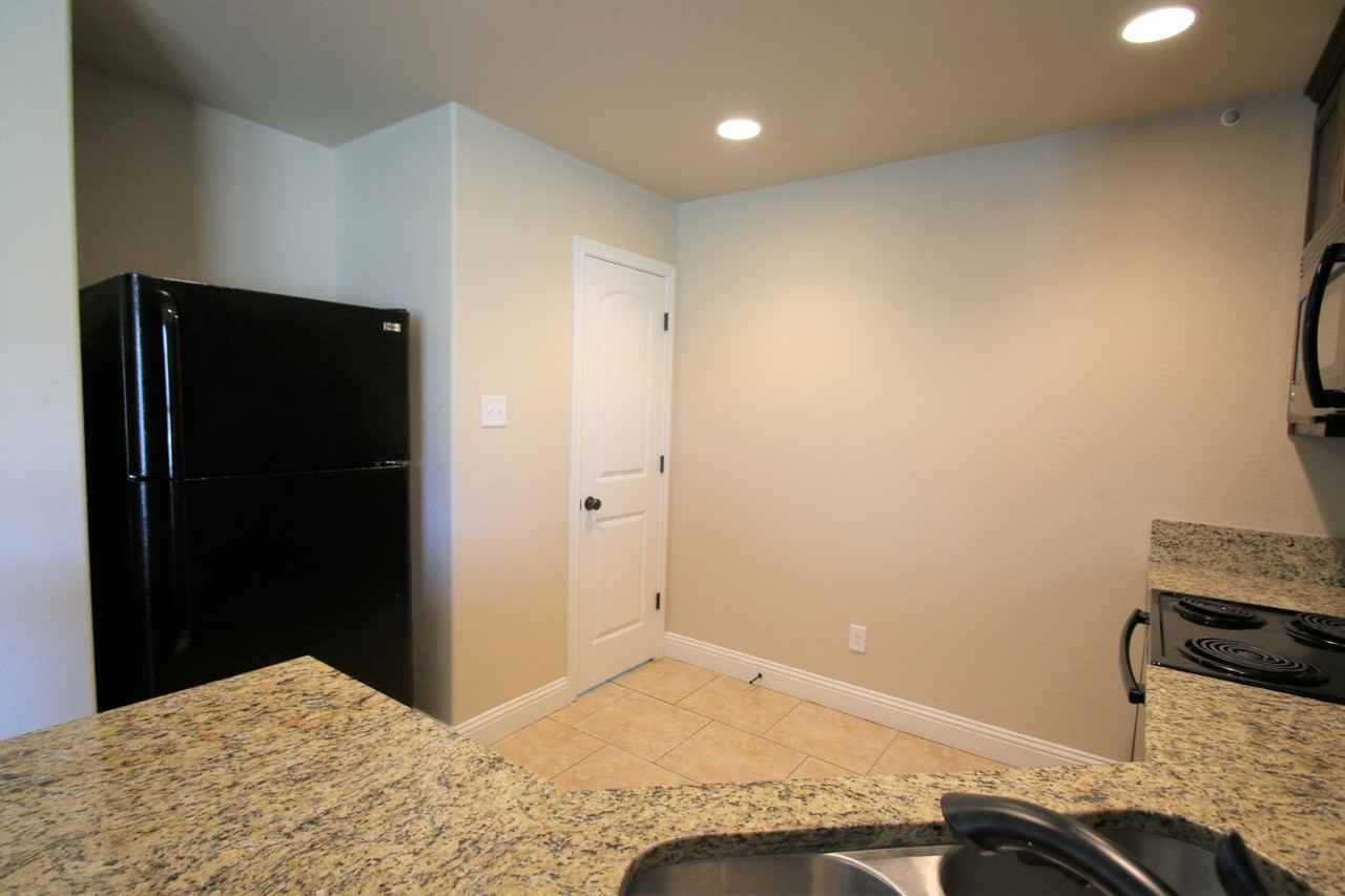 131 Sunburst Ct - Photo 7 of 19